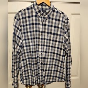 JCrew Long Sleeve Button-Up Slim Large